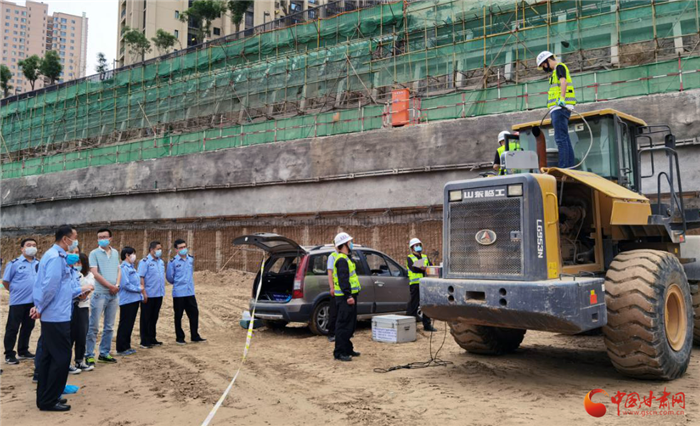 蘭州市城關生態環境分局開展非道路移動機械污染專項行動（圖）