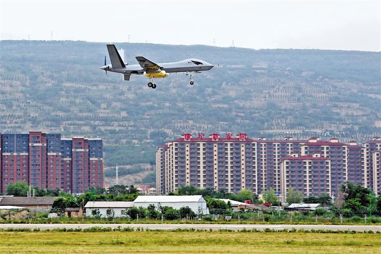 無人機人工增雨項目在天水機場試飛成功