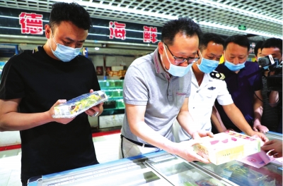 蘭州市市場主管部門開展食品安全排查消除食品安全隱患