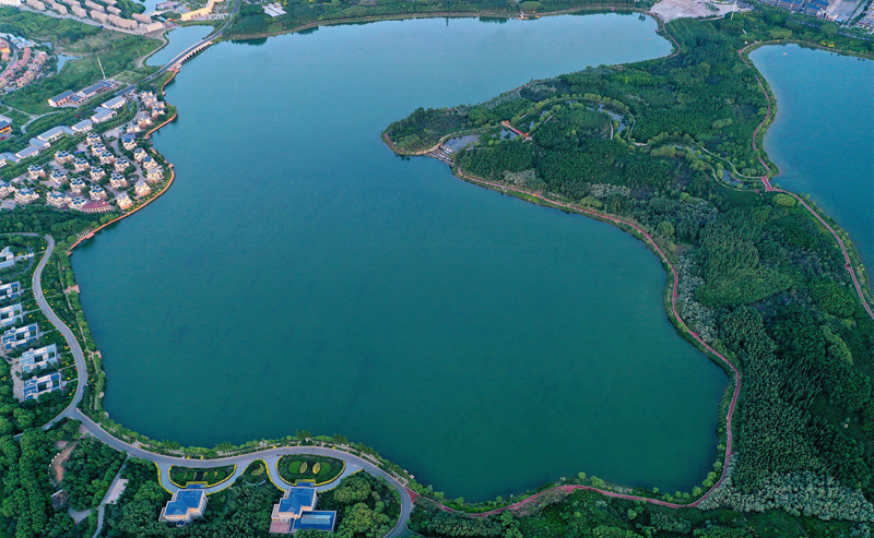 【飛閱甘肅】張掖蘆水灣：湖水湛藍景怡人