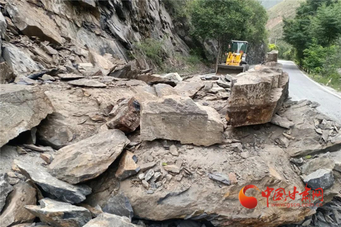 聯播|防汛保暢通 甘肅省多地公路局未雨綢繆護公路（組圖）