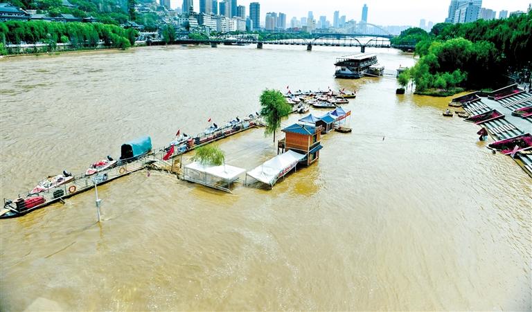 黃河蘭州段 水位回落還需半月左右