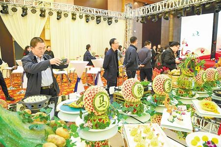 甘肅推動實施“六大特色農業產業”精準脫貧追蹤報道之薯產業 小土豆華麗轉身