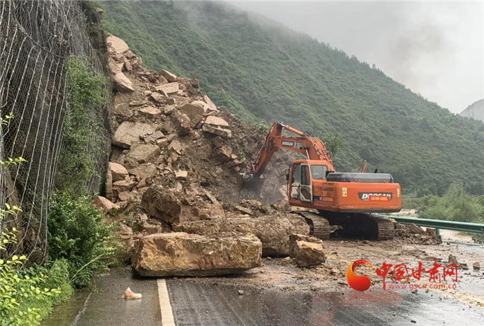 甘肅：搶險救災保暢通 一線公路職工在行動