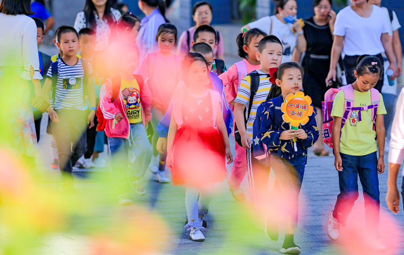 酒泉各中小學：我們開學了！