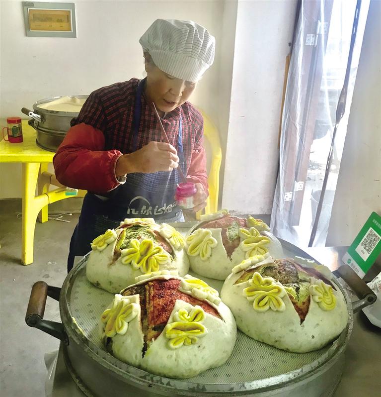 什川小夫妻將花饃饃賣向全國