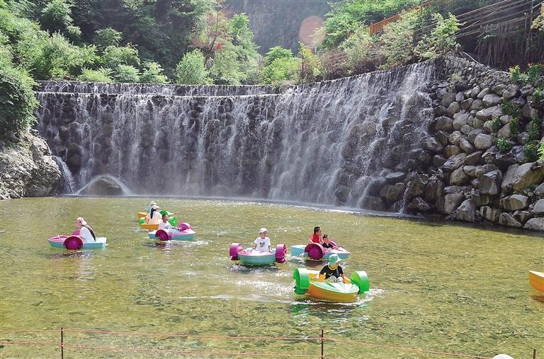 盛夏時節積石山縣大墩峽景區迎來旅游高峰