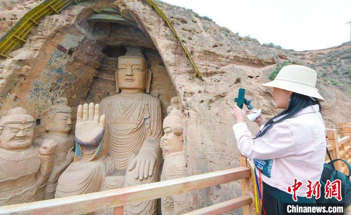 圖為位于甘肅省武威市境內的天梯山石窟，其開鑿于東晉十六國時期的北涼。(資料圖) 崔琳 攝