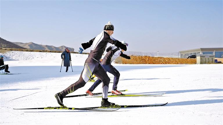 備戰2022北京冬殘奧會丨國家集訓隊厲兵秣馬白銀雪道