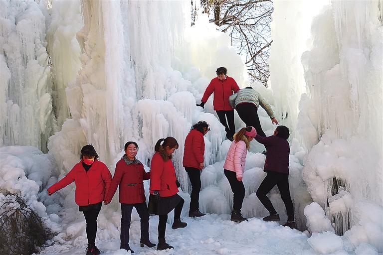 臨夏州康樂縣各冰雪景點迎來旅游熱潮